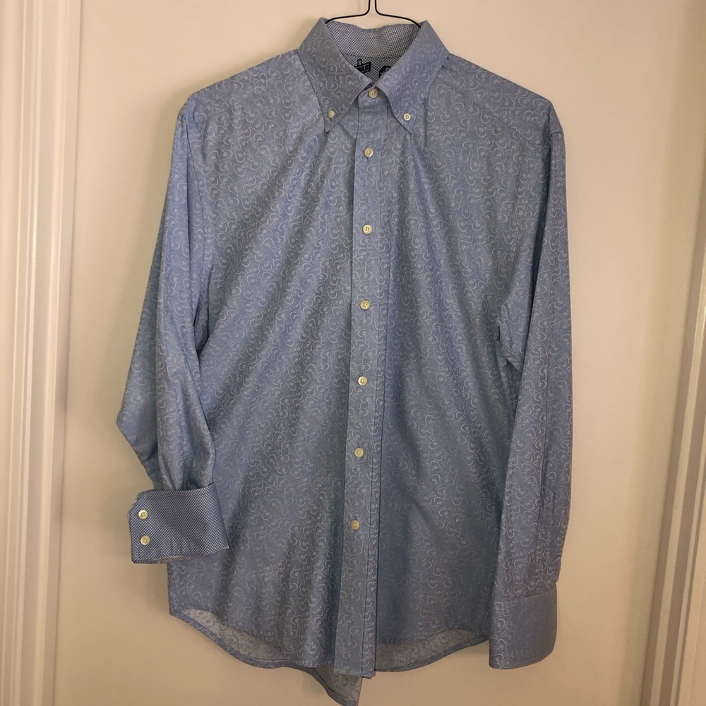 EUC! Men’s Robert Graham button down shirt, size L
